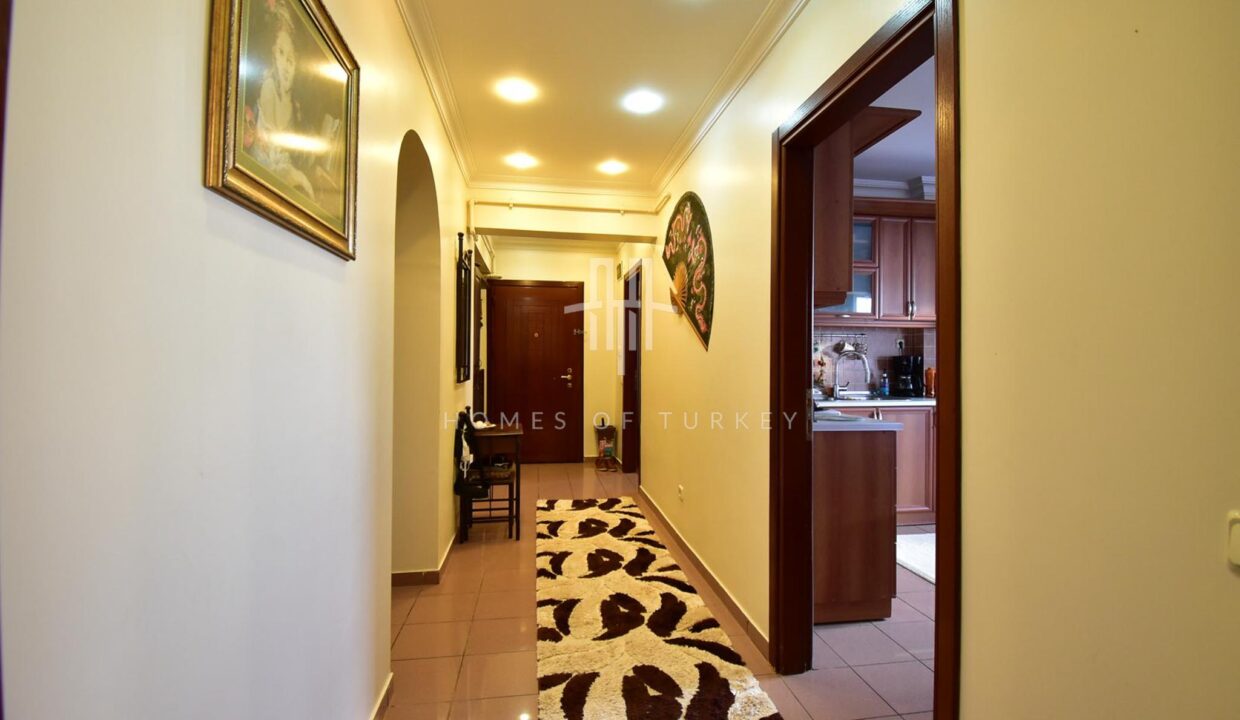 4+1 Apartment for Sale with Panoramic Sea and Island View in Kartal, Istanbul 8