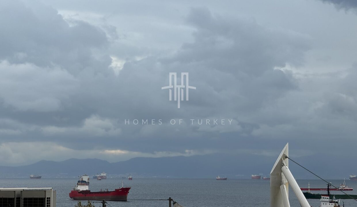 3+1 Flat with Sea View for Sale in Kartal Ist Marina -suitable for Citizenship 1