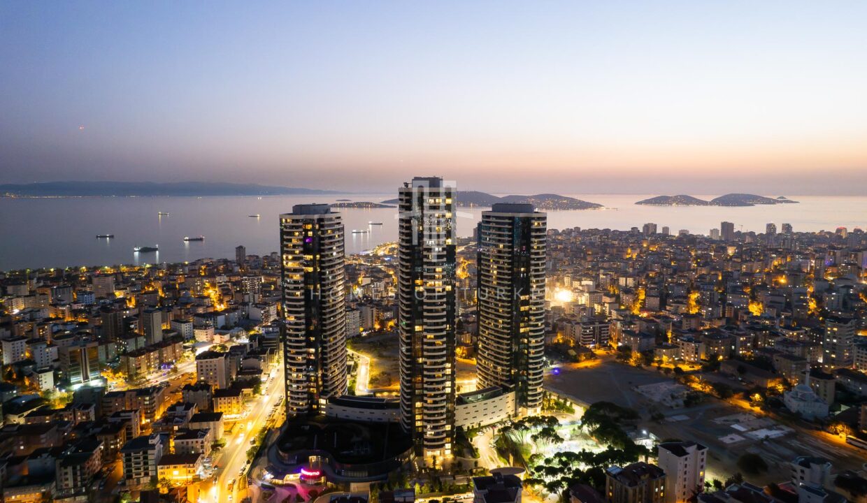 Modern Apartments for Sale with Sea and Island Views in Kartal, Istanbul 10