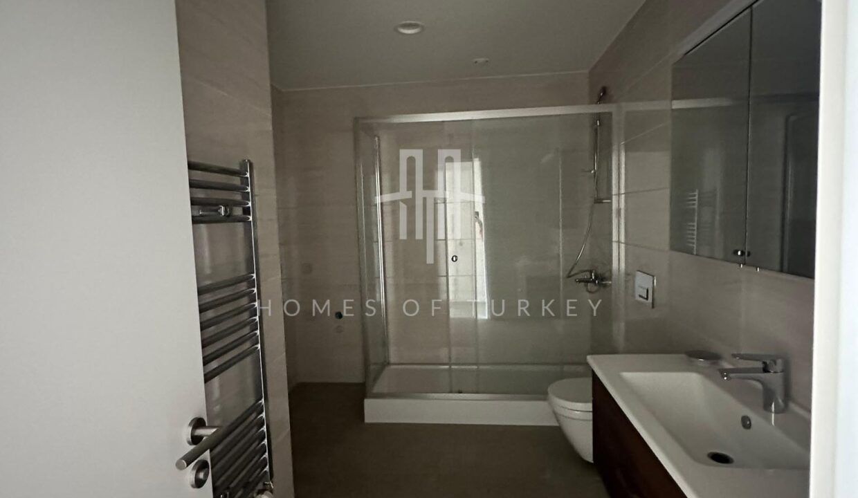 Modern Apartments for Sale with Sea and Island Views in Kartal, Istanbul 28