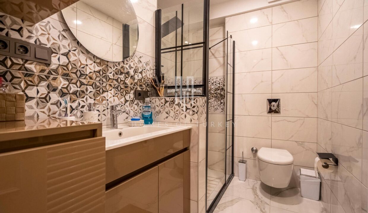 Renovated 3+1 Apartment with an Architect's Touch for Sale in Nişantaşı, Şişli – Elevator Included! 10