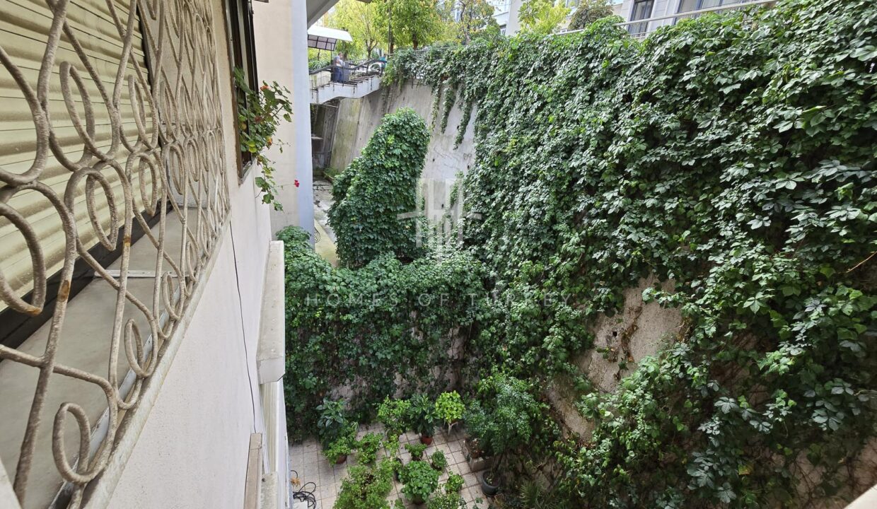 Renovated 3+1 Apartment with an Architect's Touch for Sale in Nişantaşı, Şişli – Elevator Included! 18