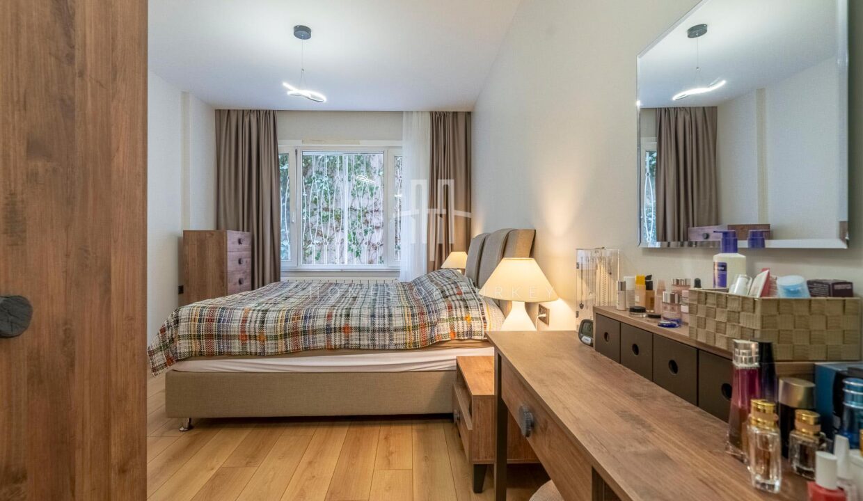 Renovated 3+1 Apartment with an Architect's Touch for Sale in Nişantaşı, Şişli – Elevator Included! 8