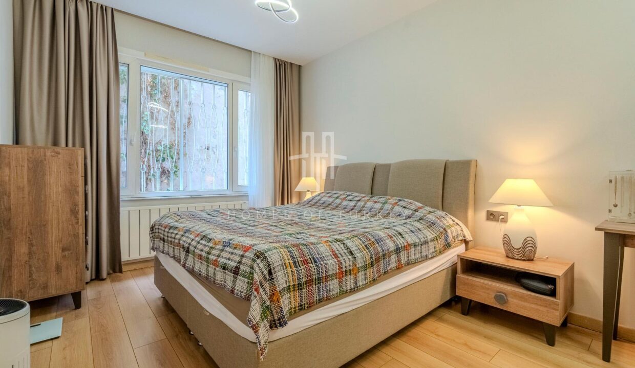 Renovated 3+1 Apartment with an Architect's Touch for Sale in Nişantaşı, Şişli – Elevator Included! 9