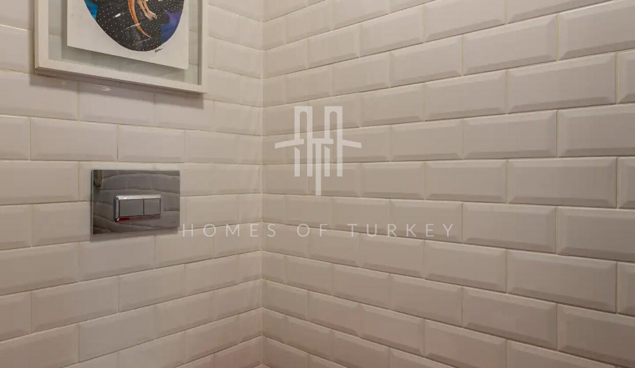 Luxury Fully Furnished Apartment for Sale in Beyoğlu Kabataş with Bosphorus and Sea Views 18