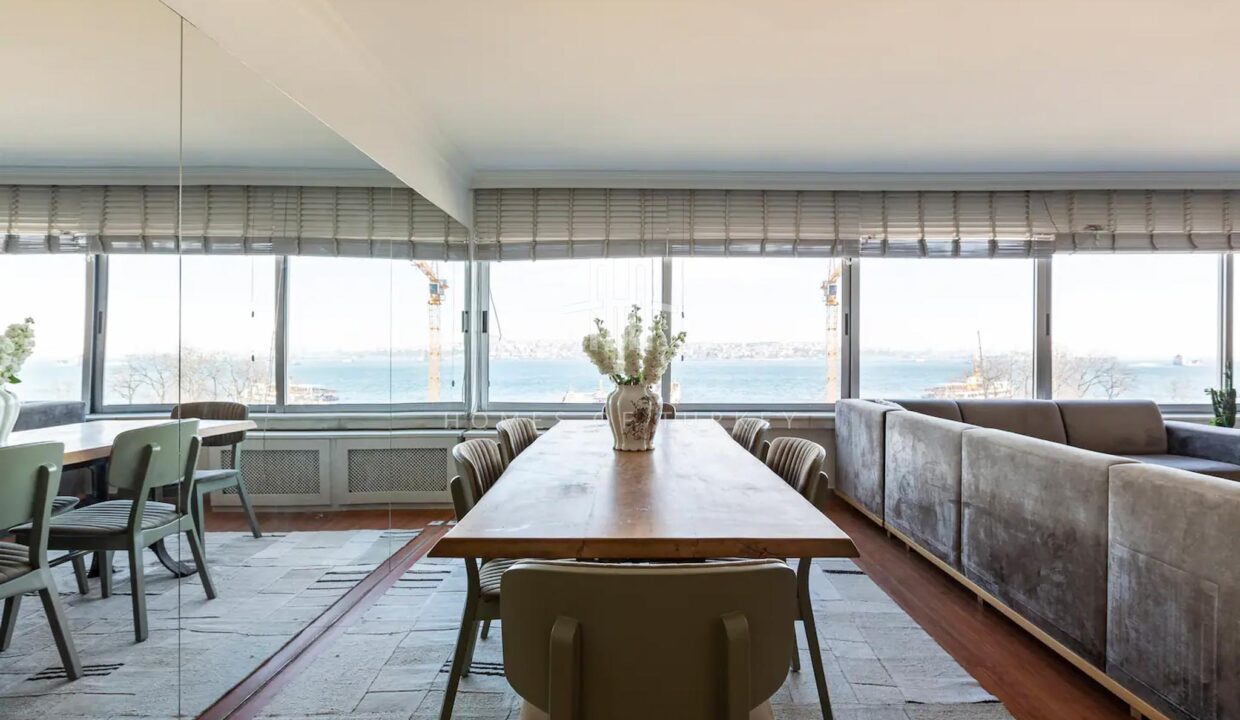 Luxury Fully Furnished Apartment for Sale in Beyoğlu Kabataş with Bosphorus and Sea Views 3