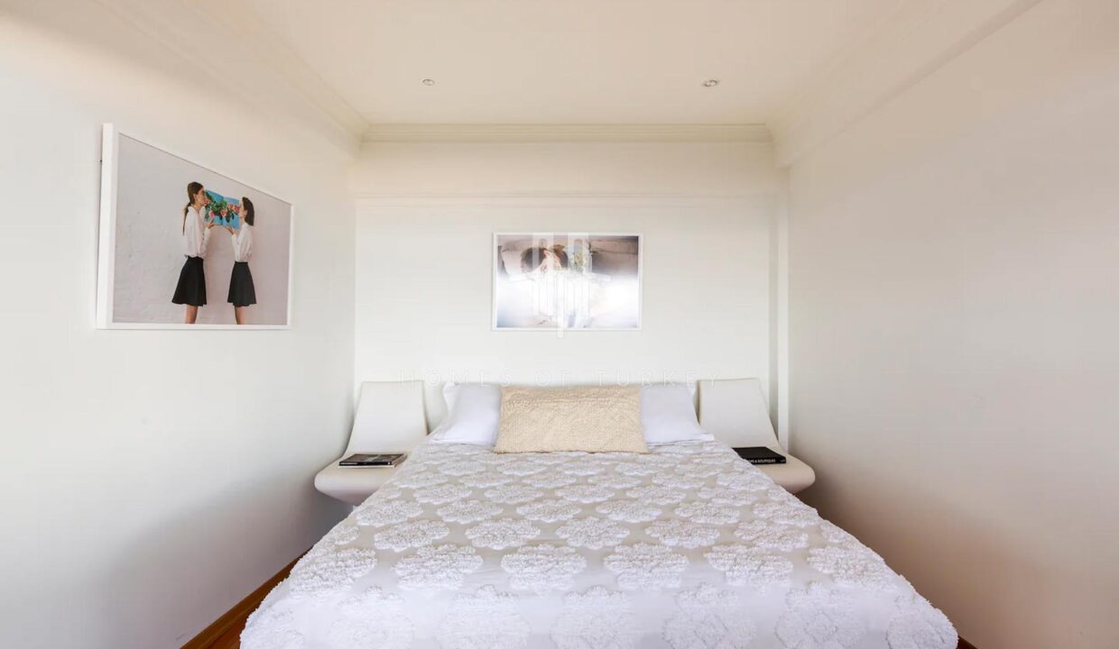 Luxury Fully Furnished Apartment for Sale in Beyoğlu Kabataş with Bosphorus and Sea Views 8,,,