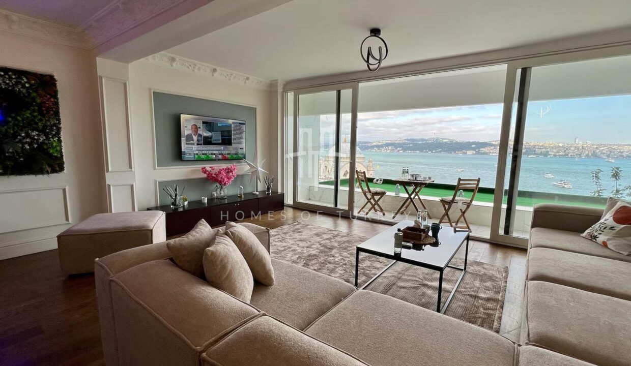 Fully Furnished, Balcony Bosphorus View Apartment for Sale in Beyoglu, Istanbul 3