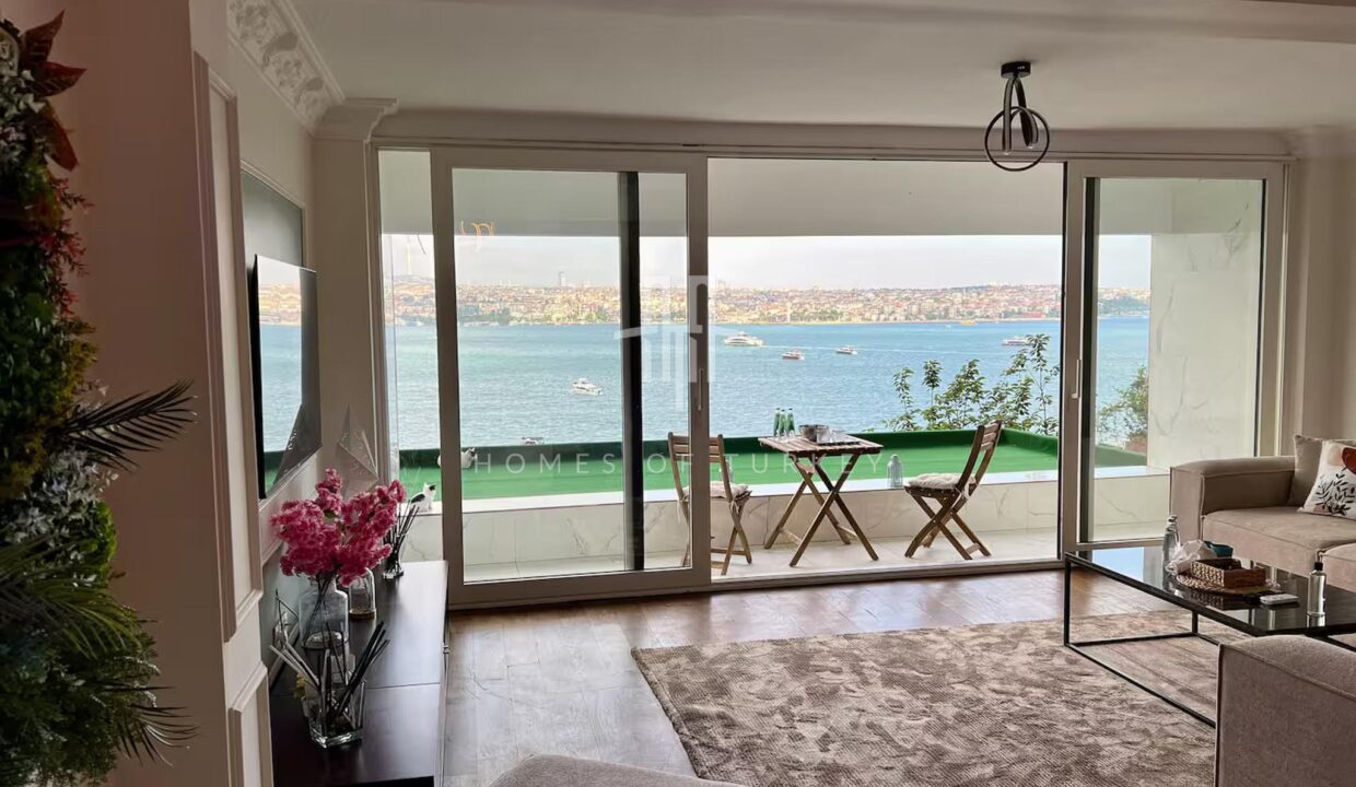 Fully Furnished, Balcony Bosphorus View Apartment for Sale in Beyoglu, Istanbul 5