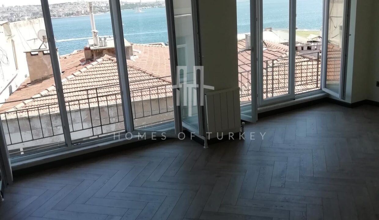 Istanbul,Beyoglu Apartment with Bosphorus View for Sale Renovated by Architects 3