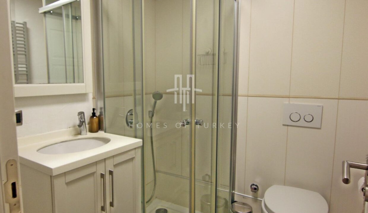 Modern Flat for Sale with Galata Tower View in Beyoglu 13