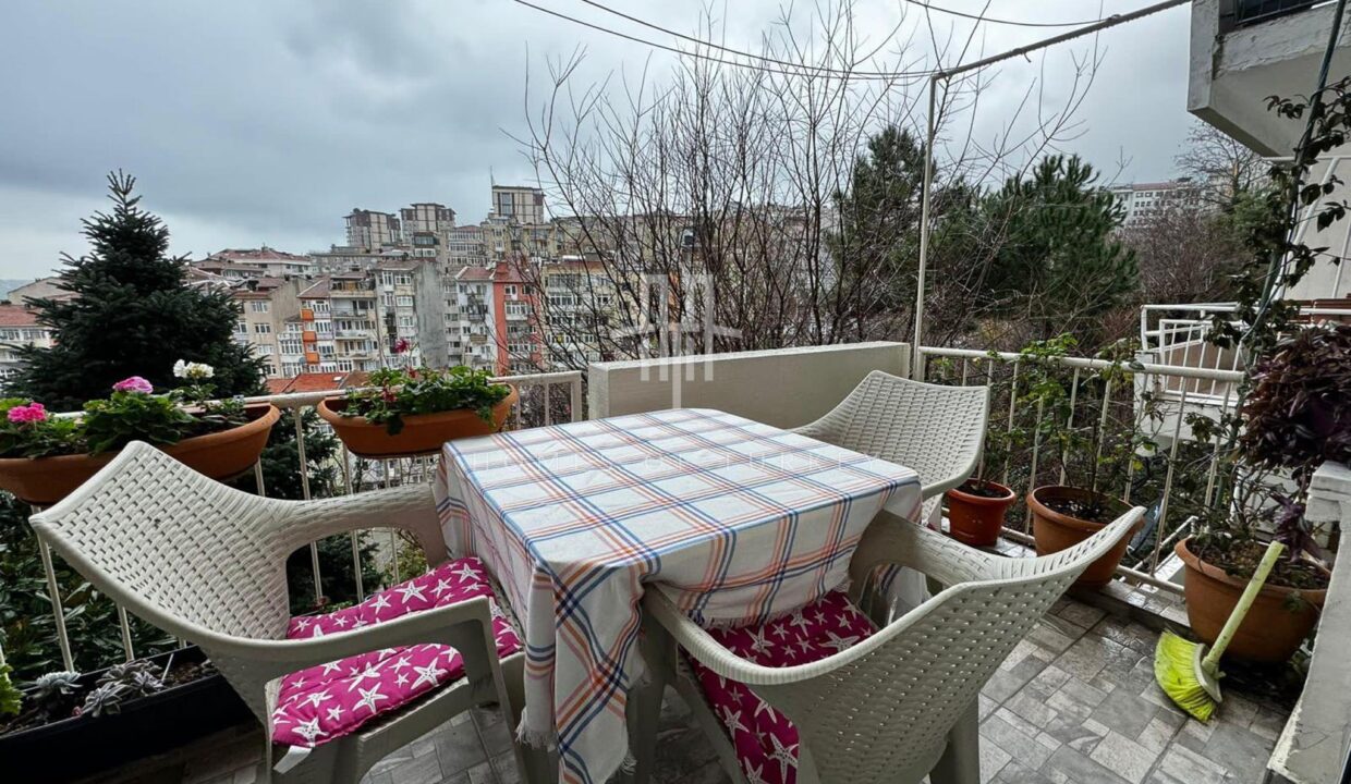 Sisli Nisantasi 3+1 Balcony Apartment for Sale with View and Suitable for Citizenship 14