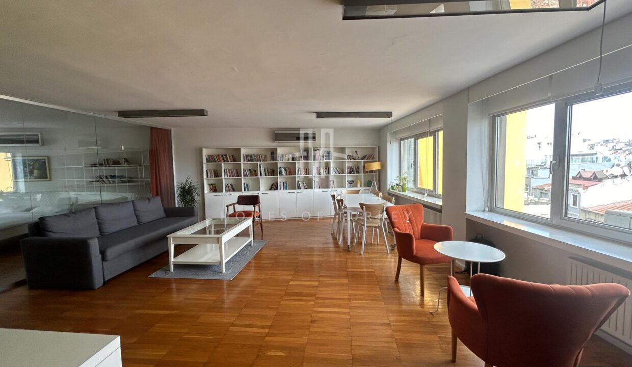 Apartment for Sale in Beyoglu with Galata Tower and Bosphorus View 5