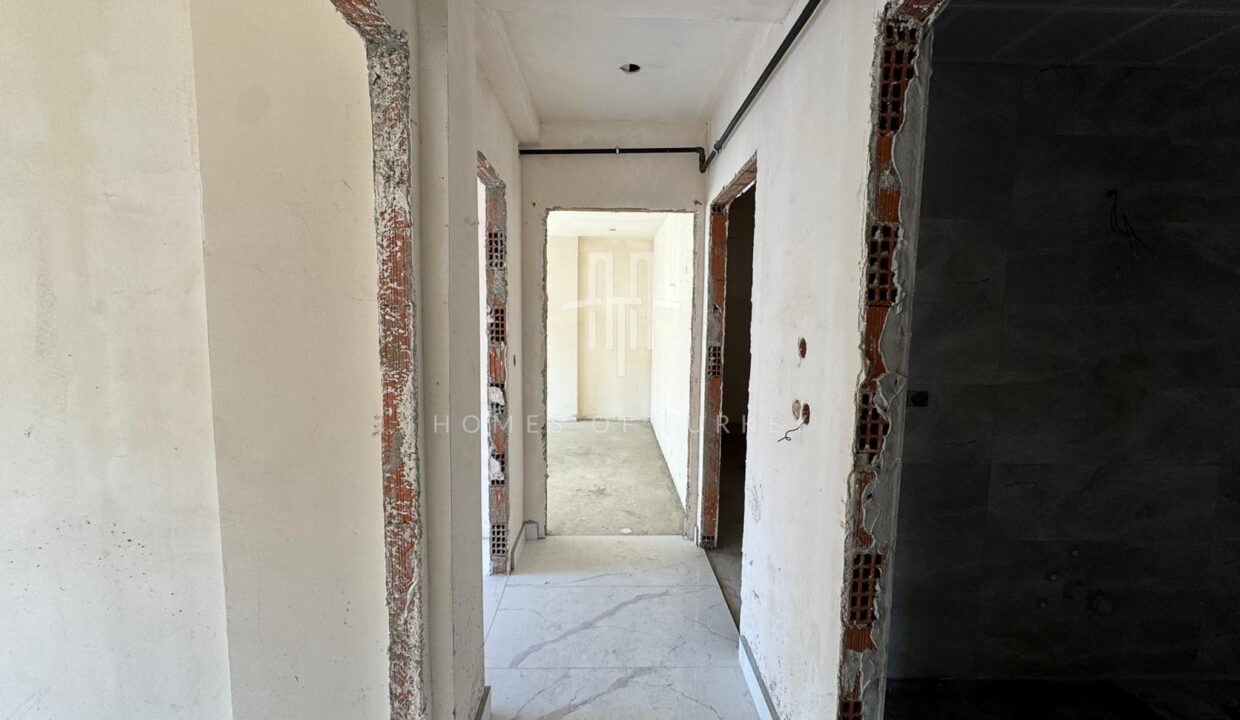Flats for Sale in Kağıthane Center, Next to a Shopping Mall, in a Complex with Parking 6,