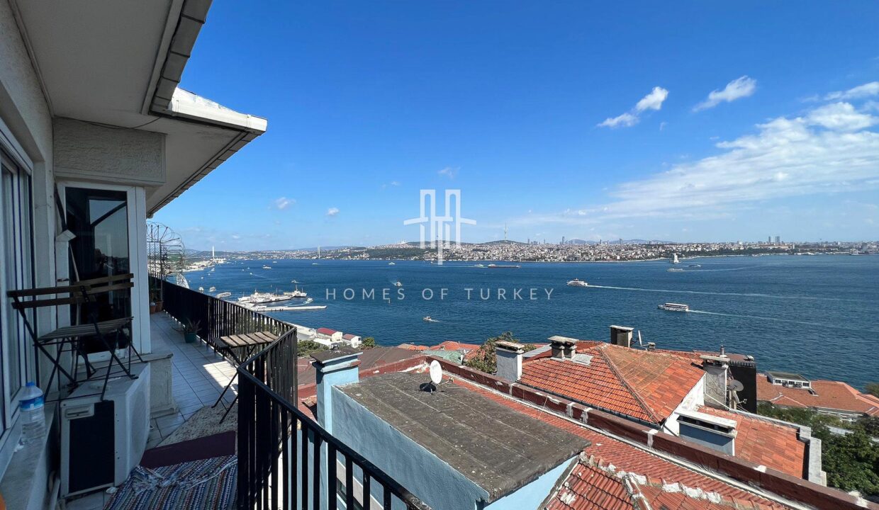2+1 Apartment for Sale with Panoramic Bosphorus View in Beyoglu, Istanbul 14