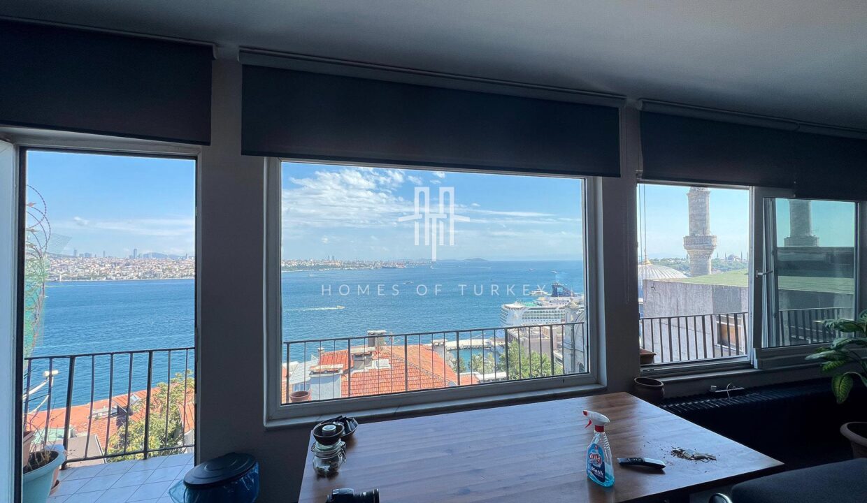 2+1 Apartment for Sale with Panoramic Bosphorus View in Beyoglu, Istanbul 2