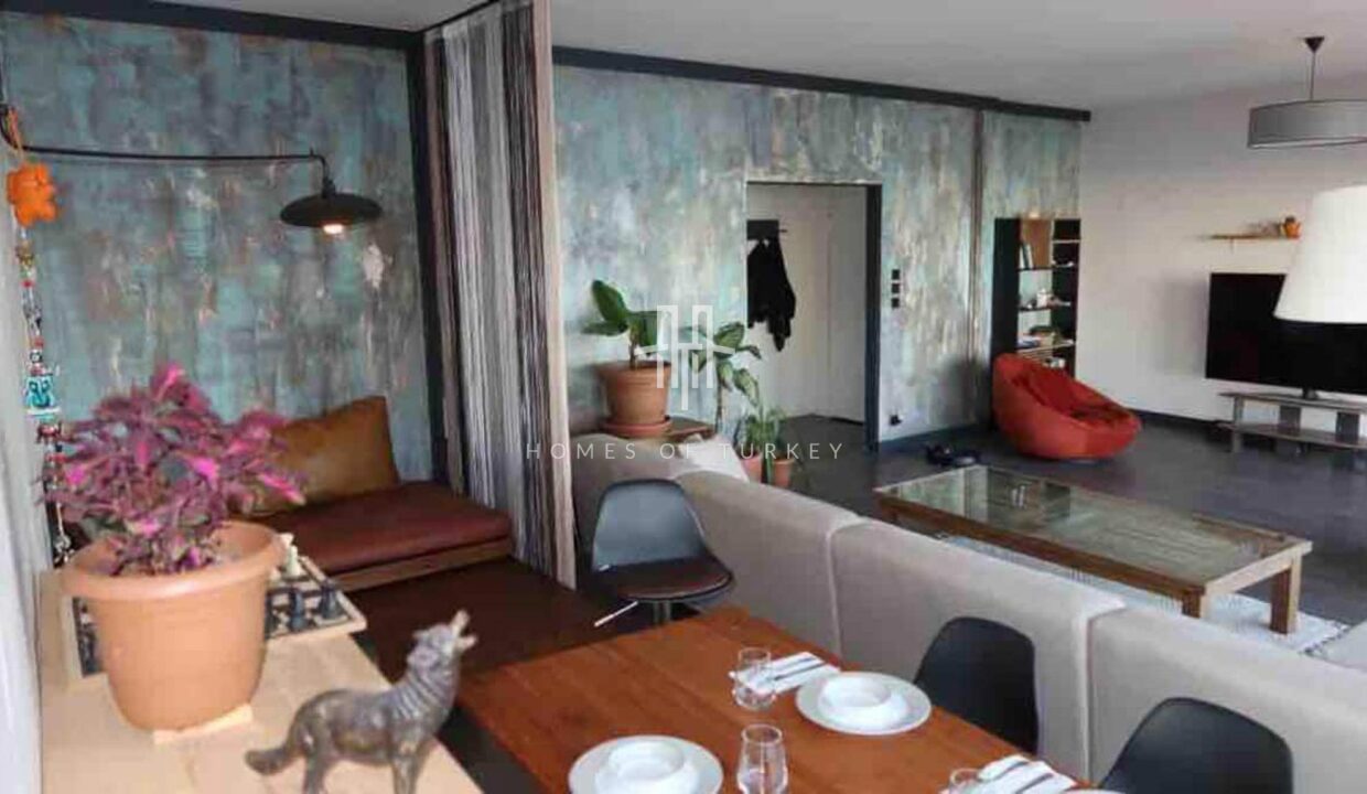 2+1 Apartment for Sale with Panoramic Bosphorus View in Beyoglu, Istanbul 7