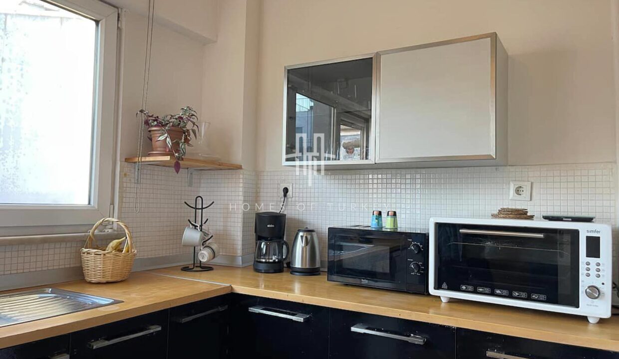 2+1 Apartment for Sale with Panoramic Bosphorus View in Beyoglu, Istanbul 9