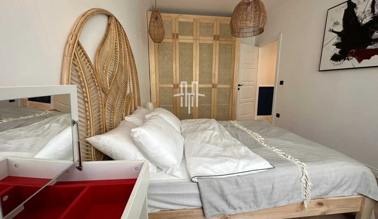 3+1 Flat For Sale In The Center Of Istanbul, Fully Furnished And With Balcony- 14