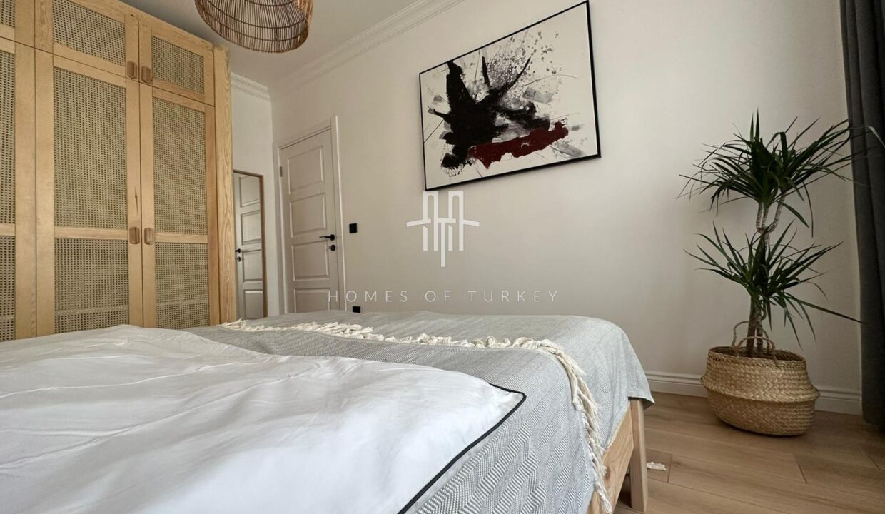 3+1 Flat For Sale In The Center Of Istanbul, Fully Furnished And With Balcony- 15