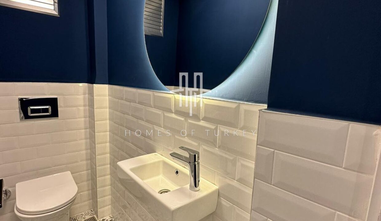 3+1 Flat For Sale In The Center Of Istanbul, Fully Furnished And With Balcony- 18,,