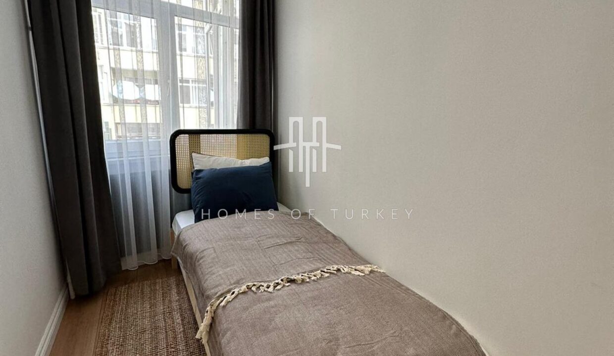 3+1 Flat For Sale In The Center Of Istanbul, Fully Furnished And With Balcony- 18