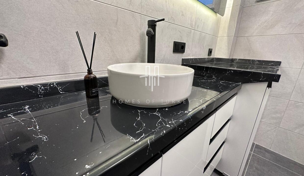 3+1 Flat For Sale In The Center Of Istanbul, Fully Furnished And With Balcony- 21