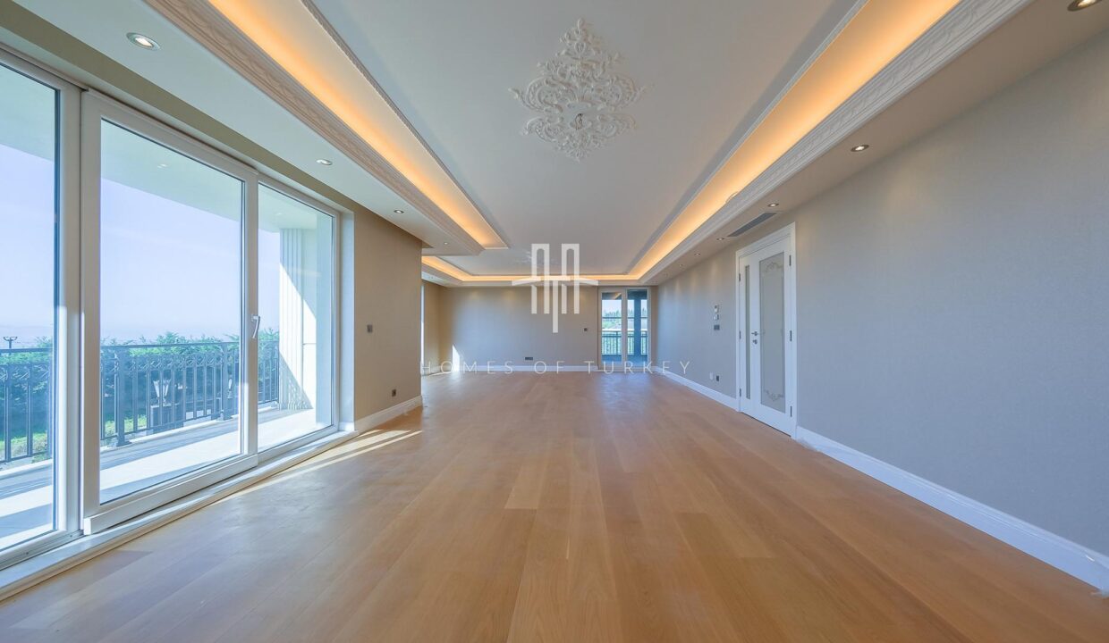 Comfortable and Prestigious Ultra Luxury Villa for Sale in Istanbul Buyukcekmece- 13