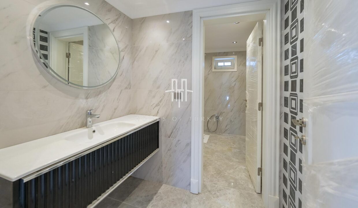 Comfortable and Prestigious Ultra Luxury Villa for Sale in Istanbul Buyukcekmece- 18,