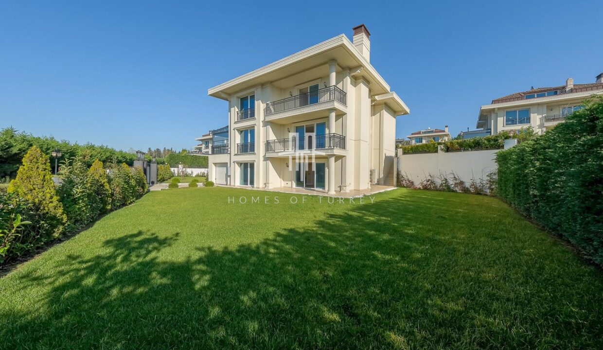 Comfortable and Prestigious Ultra Luxury Villa for Sale in Istanbul Buyukcekmece- 2
