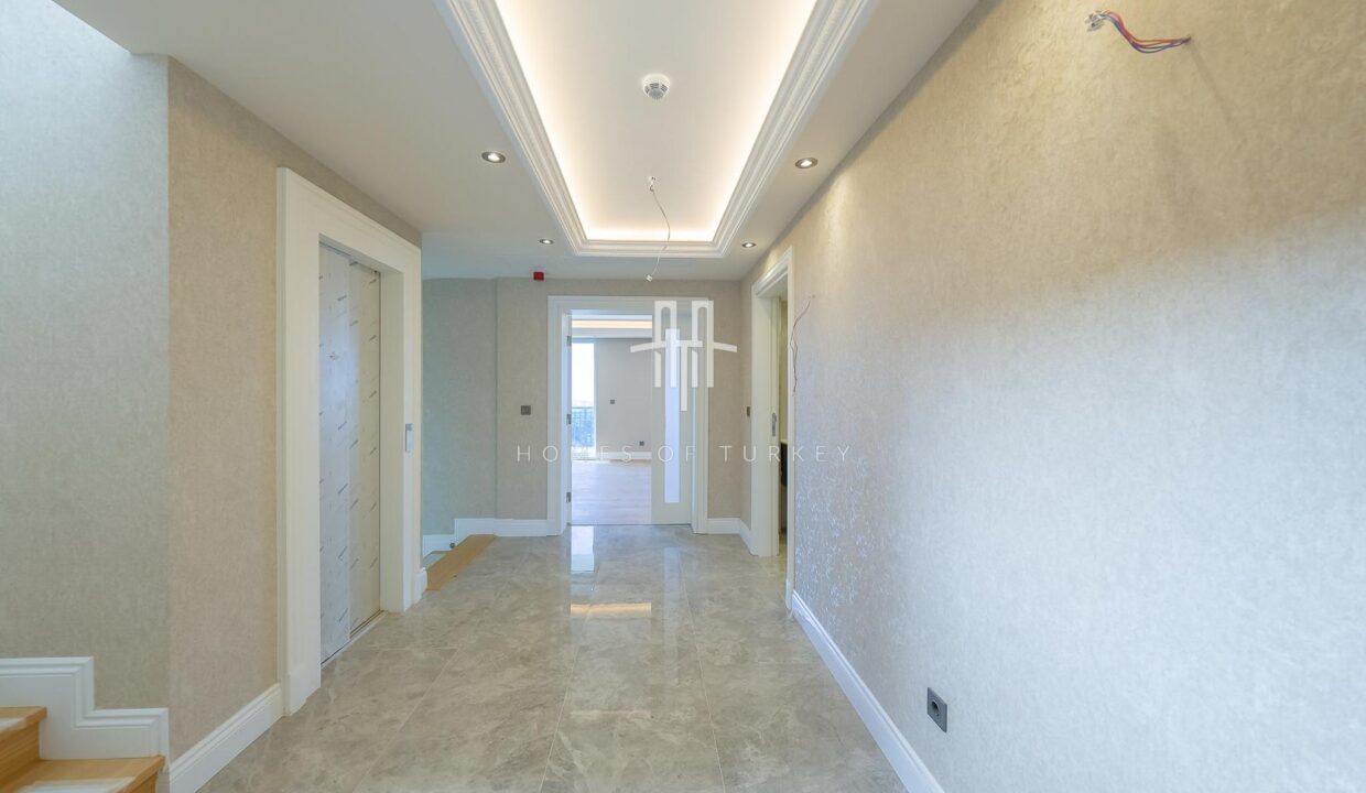 Comfortable and Prestigious Ultra Luxury Villa for Sale in Istanbul Buyukcekmece- 5