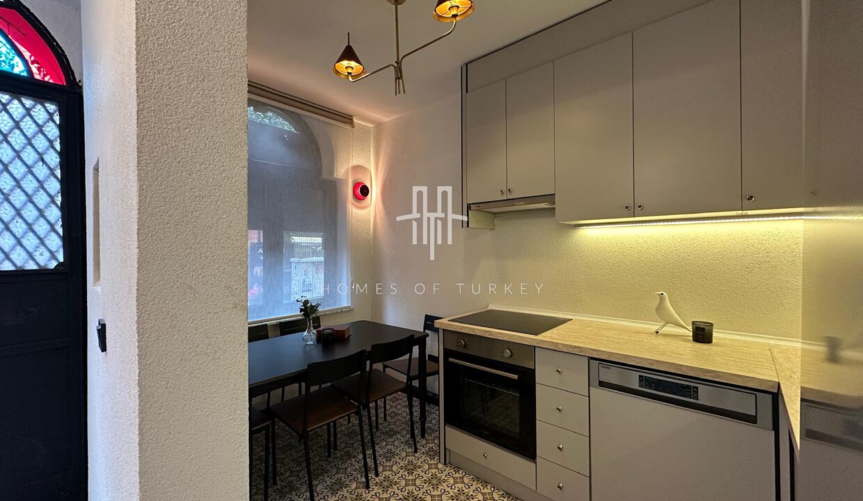 Detached Building For Sale In Şişli, In The Heart Of Istanbul, With A Tourism Certificate- 11