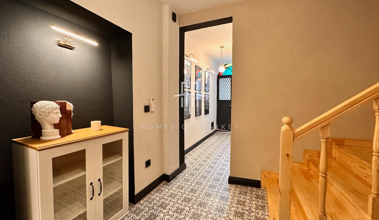 Detached Building For Sale In Şişli, In The Heart Of Istanbul, With A Tourism Certificate- 15