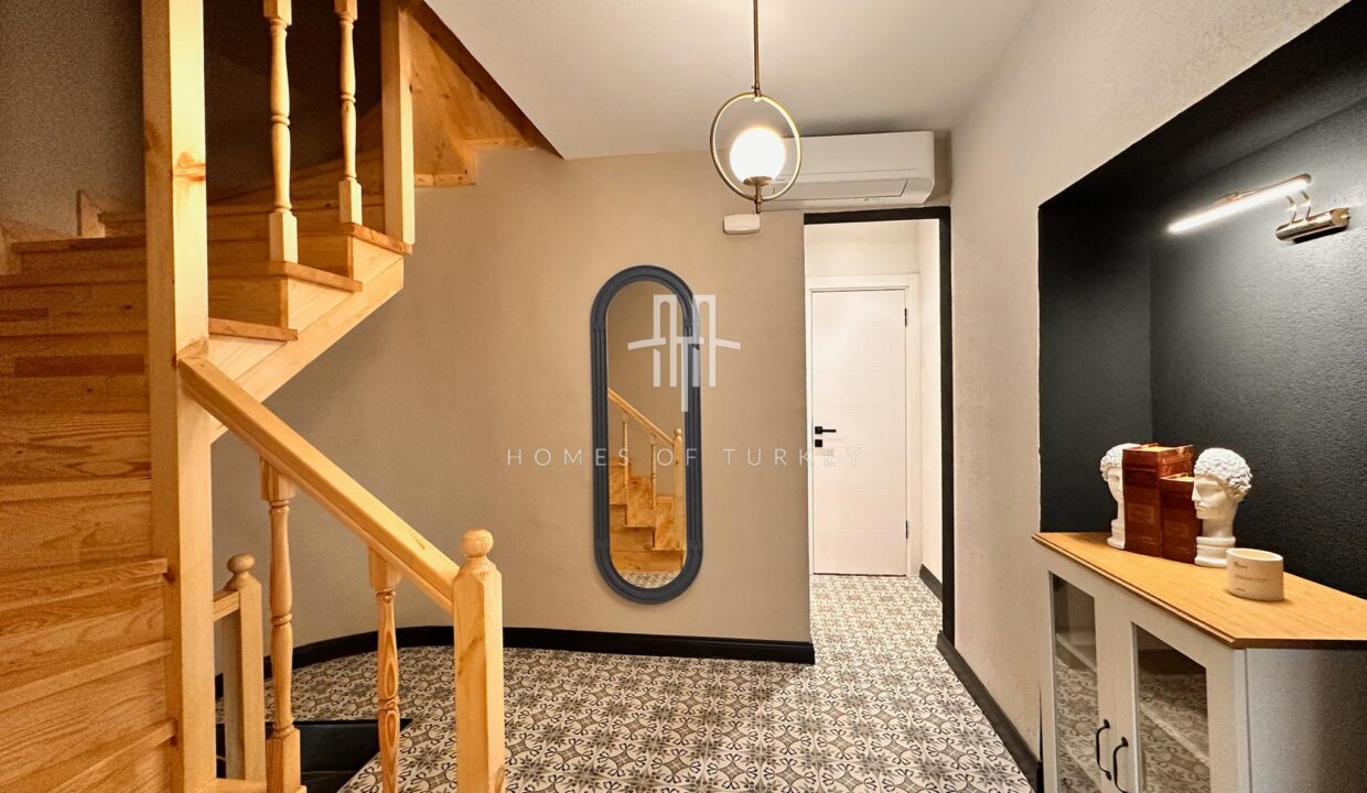 Detached Building For Sale In Şişli, In The Heart Of Istanbul, With A Tourism Certificate- 16