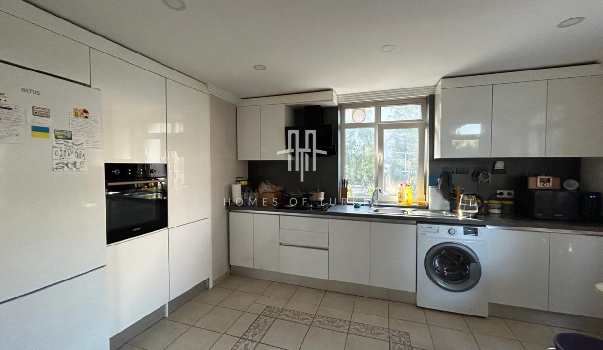 Triplex Villa For Sale In Sarıyer, Istanbul With Garden And Close To The Beach- 9