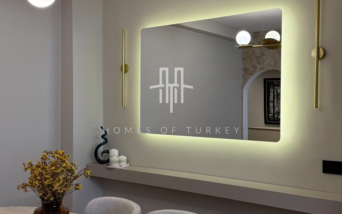 Apartment For Sale In Şişli In The Heart Of Istanbul With A Garden And Fully Furnished Special Interior Design- 12