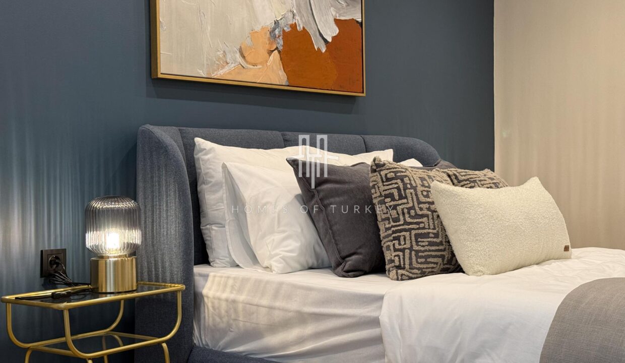 Apartment For Sale In Şişli In The Heart Of Istanbul With A Garden And Fully Furnished Special Interior Design- 18