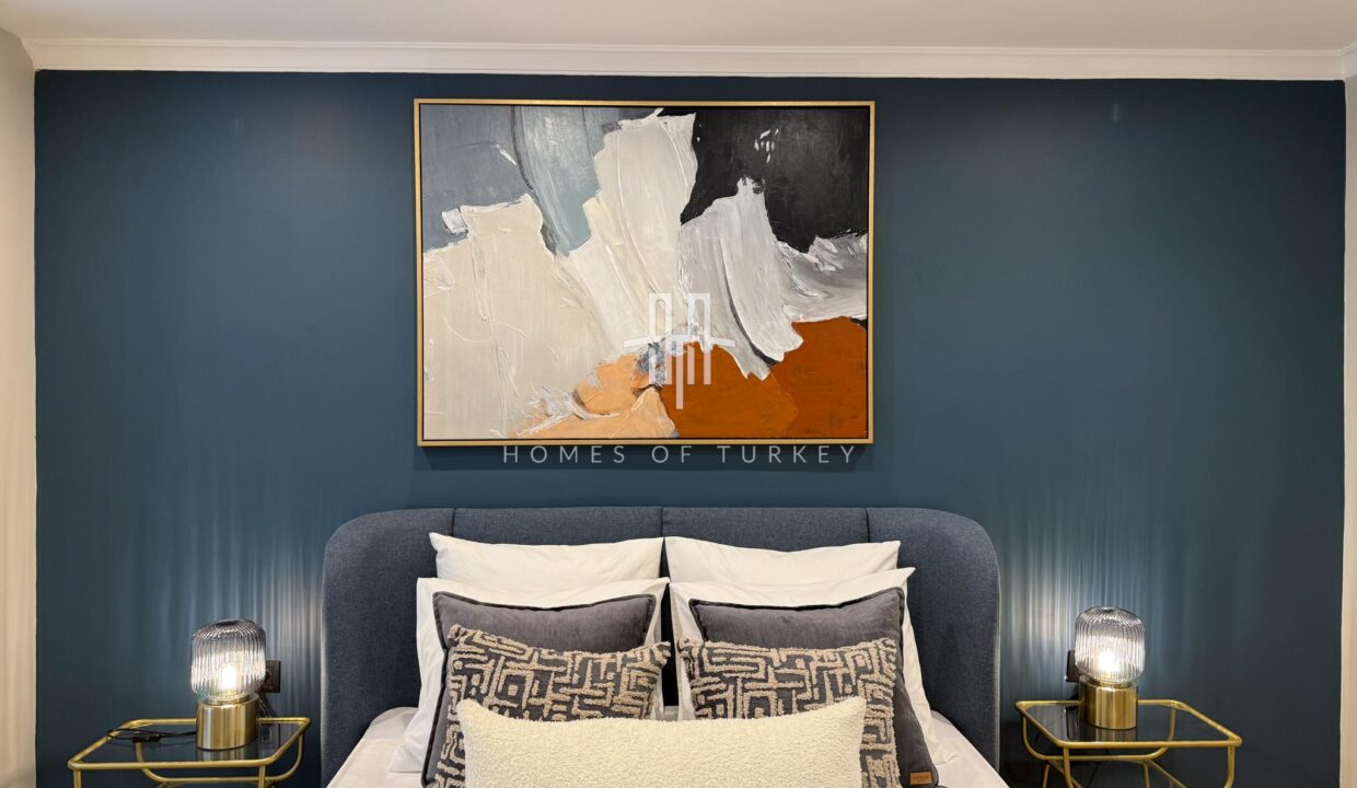 Apartment For Sale In Şişli In The Heart Of Istanbul With A Garden And Fully Furnished Special Interior Design- 21