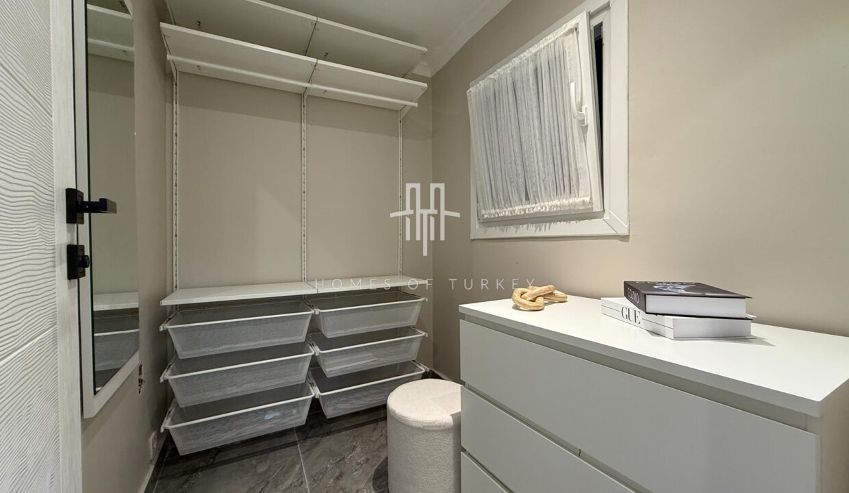 Apartment For Sale In Şişli In The Heart Of Istanbul With A Garden And Fully Furnished Special Interior Design- 23