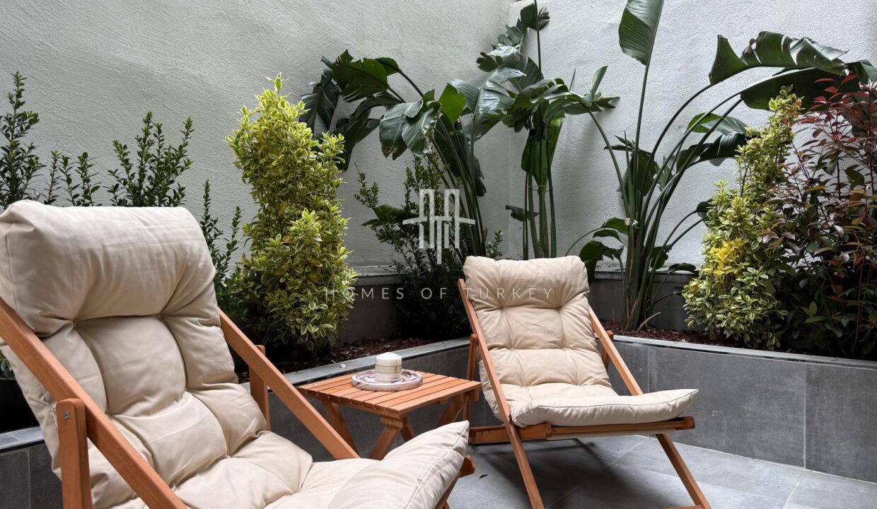 Apartment For Sale In Şişli In The Heart Of Istanbul With A Garden And Fully Furnished Special Interior Design- 28