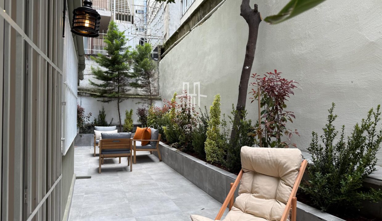 Apartment For Sale In Şişli In The Heart Of Istanbul With A Garden And Fully Furnished Special Interior Design- 29,