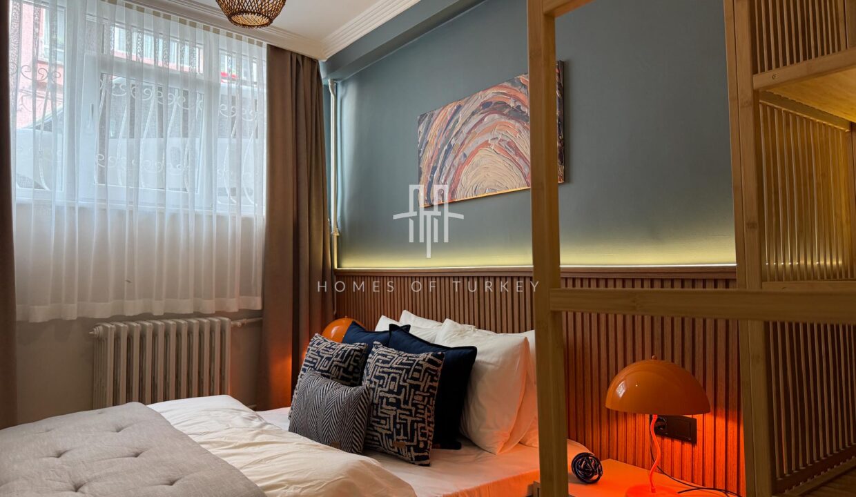 Apartment For Sale In Şişli In The Heart Of Istanbul With A Garden And Fully Furnished Special Interior Design- 30