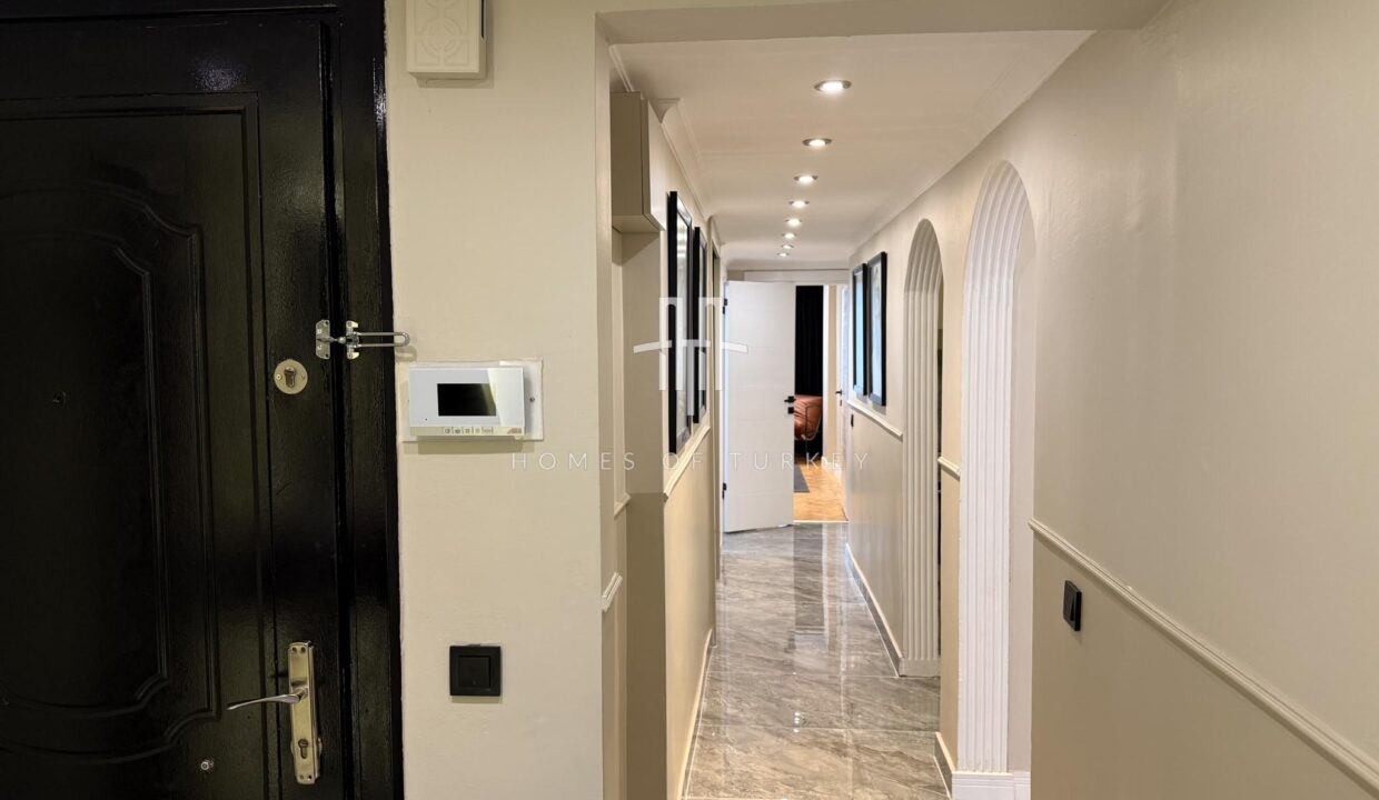 Apartment For Sale In Şişli In The Heart Of Istanbul With A Garden And Fully Furnished Special Interior Design- 33