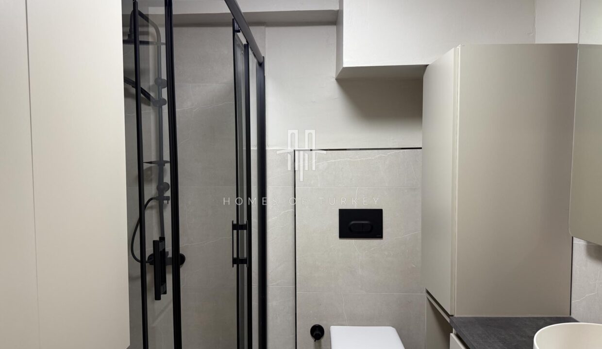 Apartment For Sale In Şişli In The Heart Of Istanbul With A Garden And Fully Furnished Special Interior Design- 37