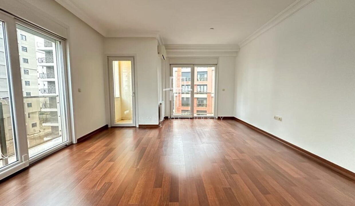 2.5+1 Apartment Suitable For Citizenship In A Complex On Bağdat Street Istanbul- 3