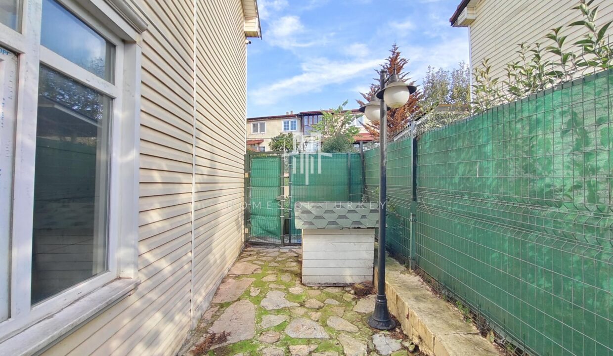 4+1 Villa For Sale in İzmit, Surrounded By Nature And Close To İstanbul, In a Secure Complex- 10