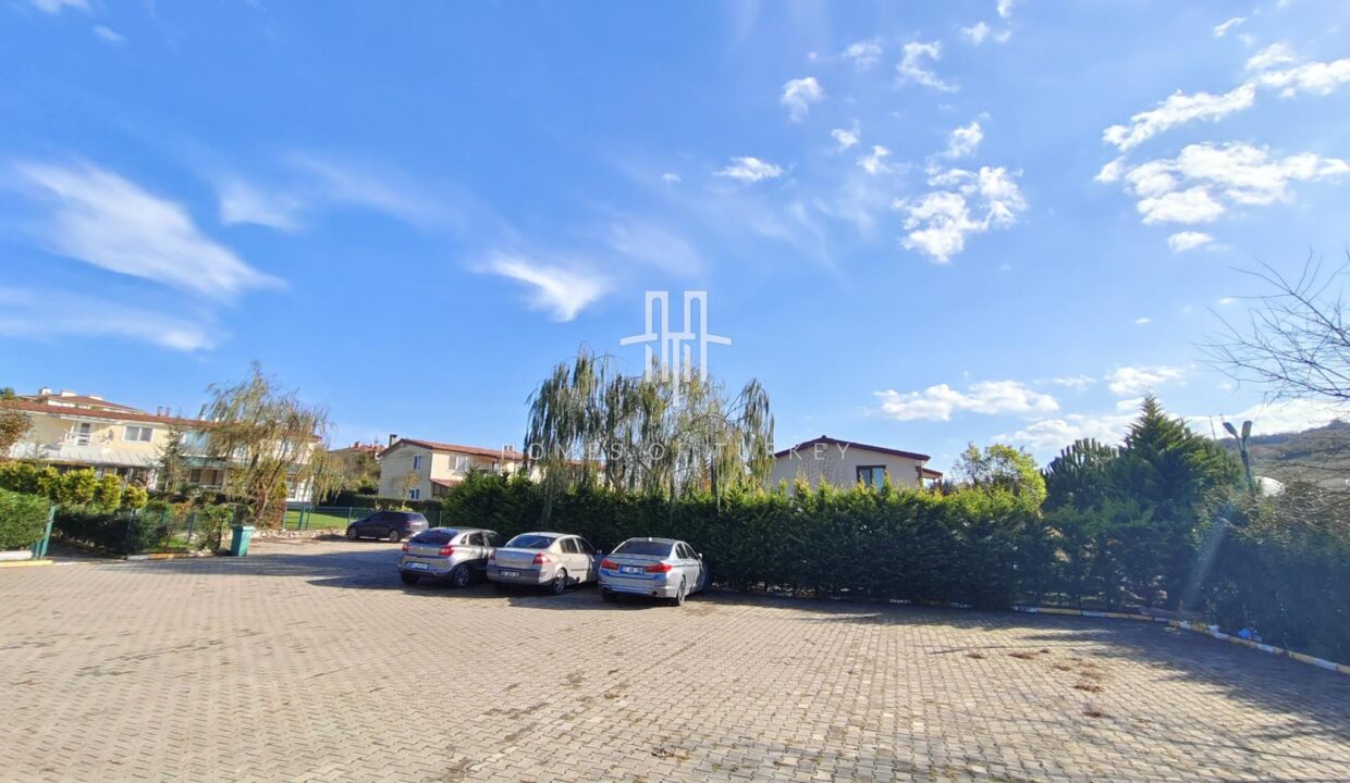 4+1 Villa For Sale in İzmit, Surrounded By Nature And Close To İstanbul, In a Secure Complex- 14