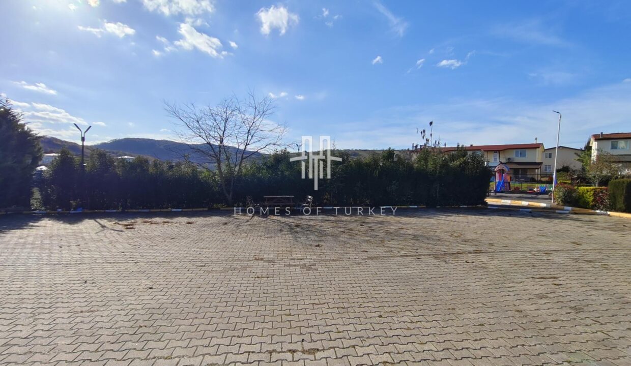 4+1 Villa For Sale in İzmit, Surrounded By Nature And Close To İstanbul, In a Secure Complex- 15,