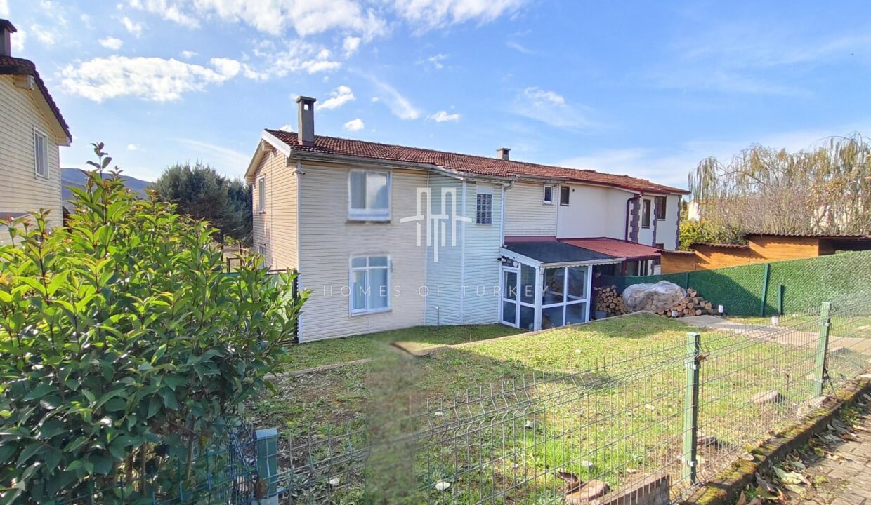 4+1 Villa For Sale in İzmit, Surrounded By Nature And Close To İstanbul, In a Secure Complex- 2