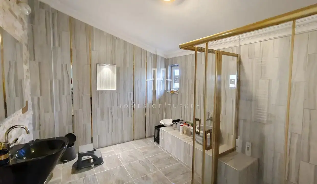 4+1 Villa For Sale in İzmit, Surrounded By Nature And Close To İstanbul, In a Secure Complex- 23